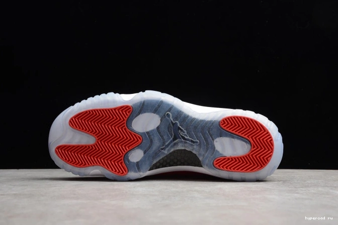 11 378037-623 RetroGym Red Air Jordan 0526